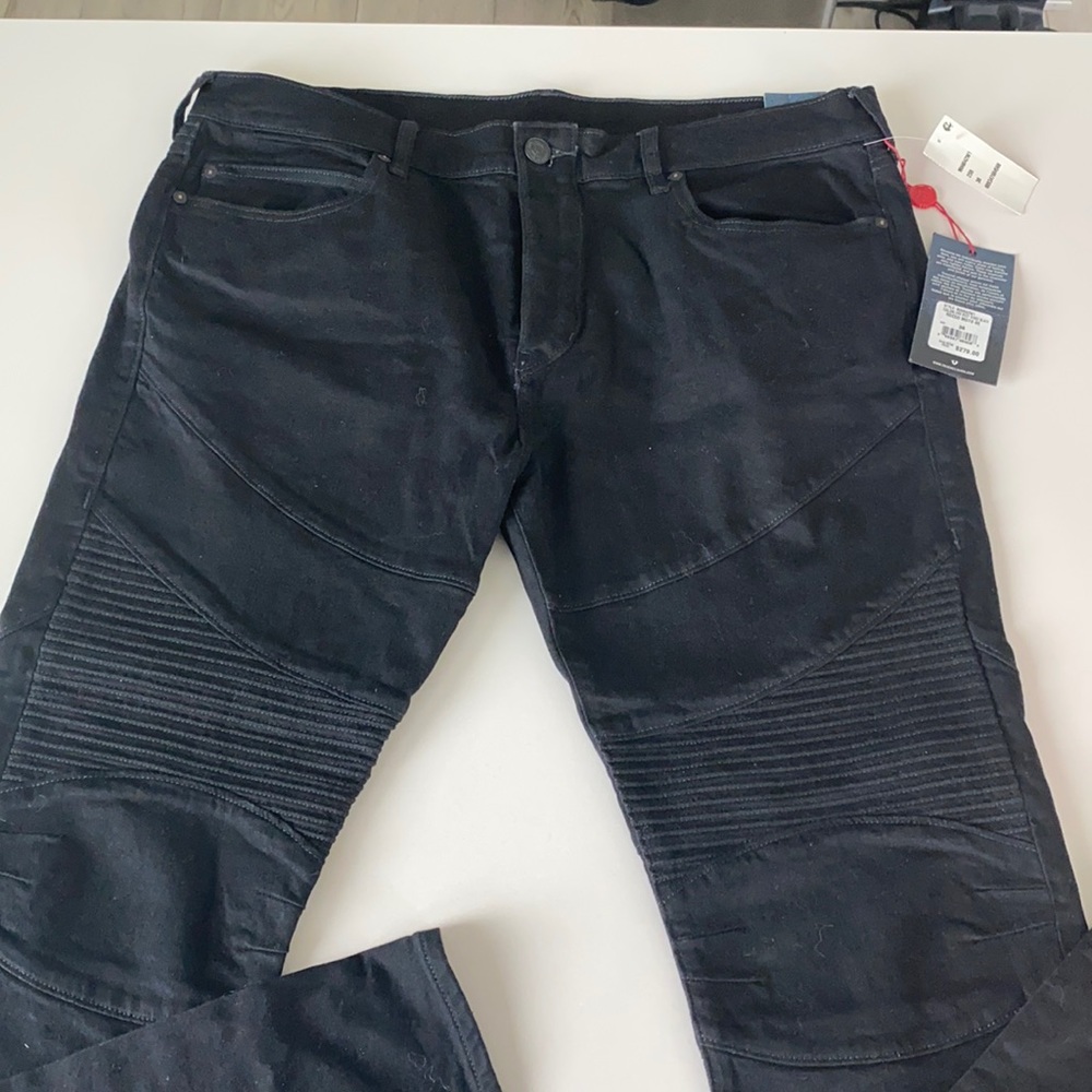Men’s True Religion Rocco Relaxed skinny jeans sz 38